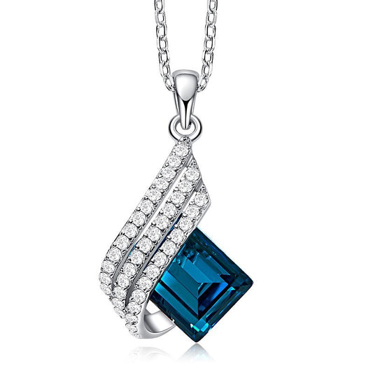 Clavicle chain with diamond and crystal pendant