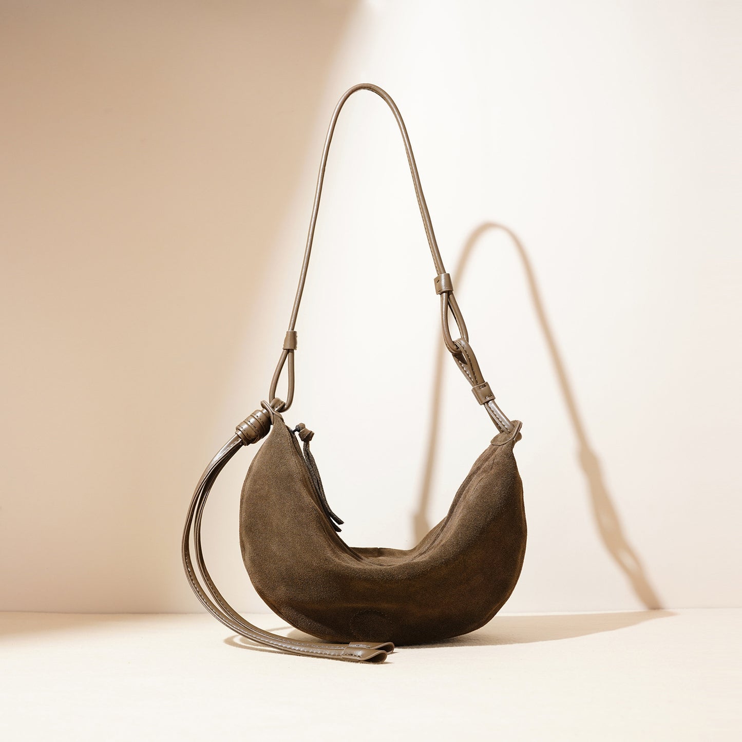 Half Moon Dumpling Sheepskin Retro Shoulder Messenger Bag