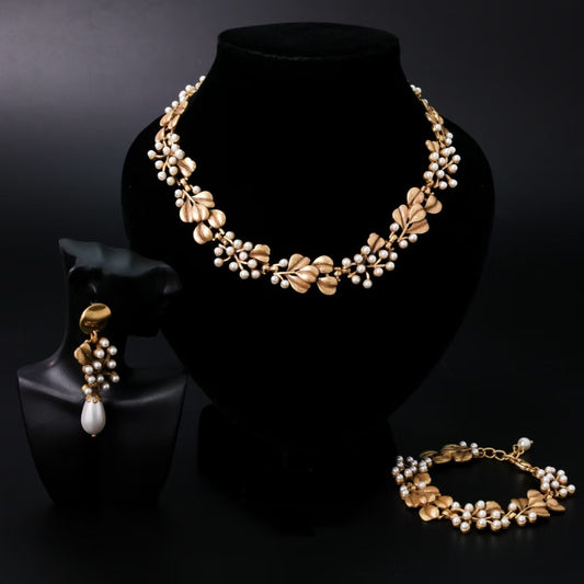Mid-ancient Necklace Ginkgo Leaf Pearl Vintage Brushed