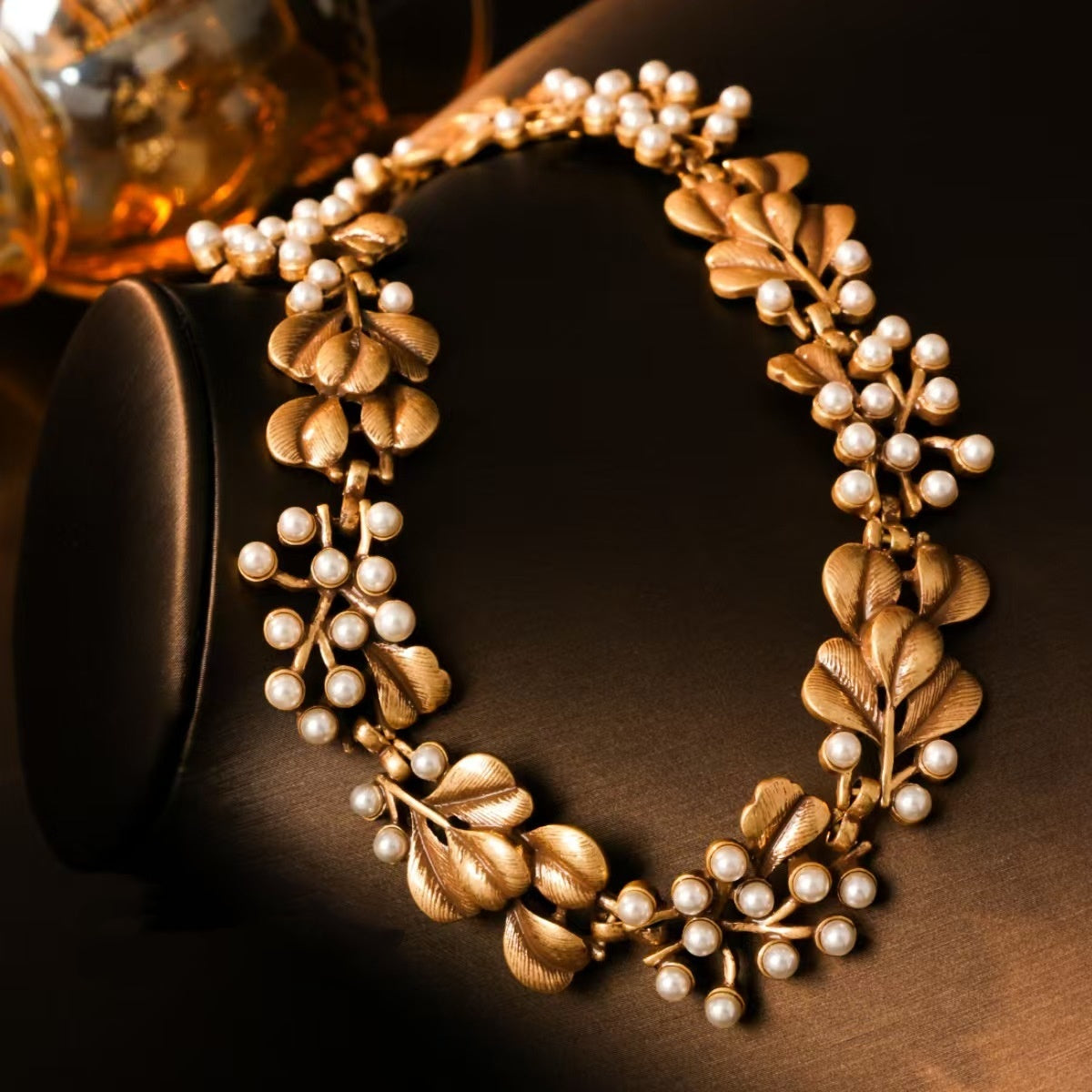 Mid-ancient Necklace Ginkgo Leaf Pearl Vintage Brushed